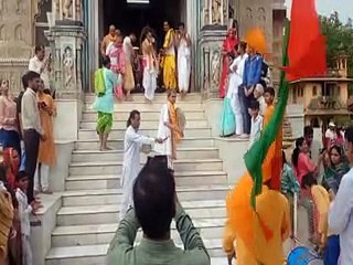 video: रिमझिम बारिश के बीच केशव मंदिर में निकाली रथयात्रा