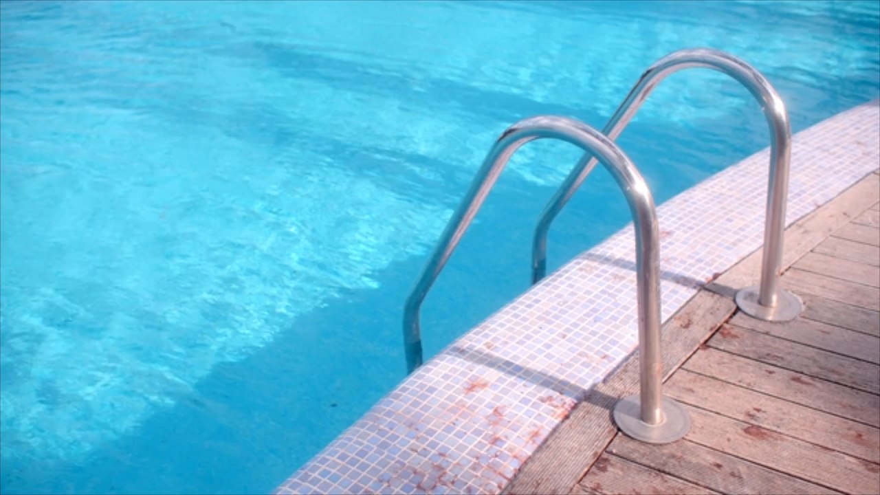 Jugendliche zetteln schlägerei in berliner freibad an