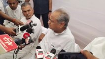 CM Gehlot: आपदा के समय दलगत राजनीति से परे जनहित को महत्व देकर करें कार्य