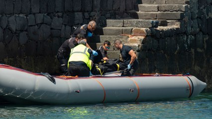 Muere una migrante embarazada en una embarcación que trataba de llegar a Lanzarote