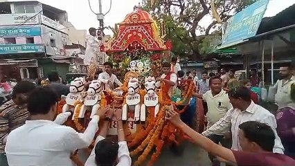 नगर भ्रमण कर ननिहाल पहुंचे भगवान जगन्नाथ