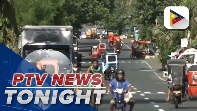 Mayors order residents living outside 6-km permanent danger zone to evacuate; Albay guv criticizes move