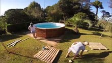Arquiteto ensina a fazer uma piscina com paletes por apenas 90 euros