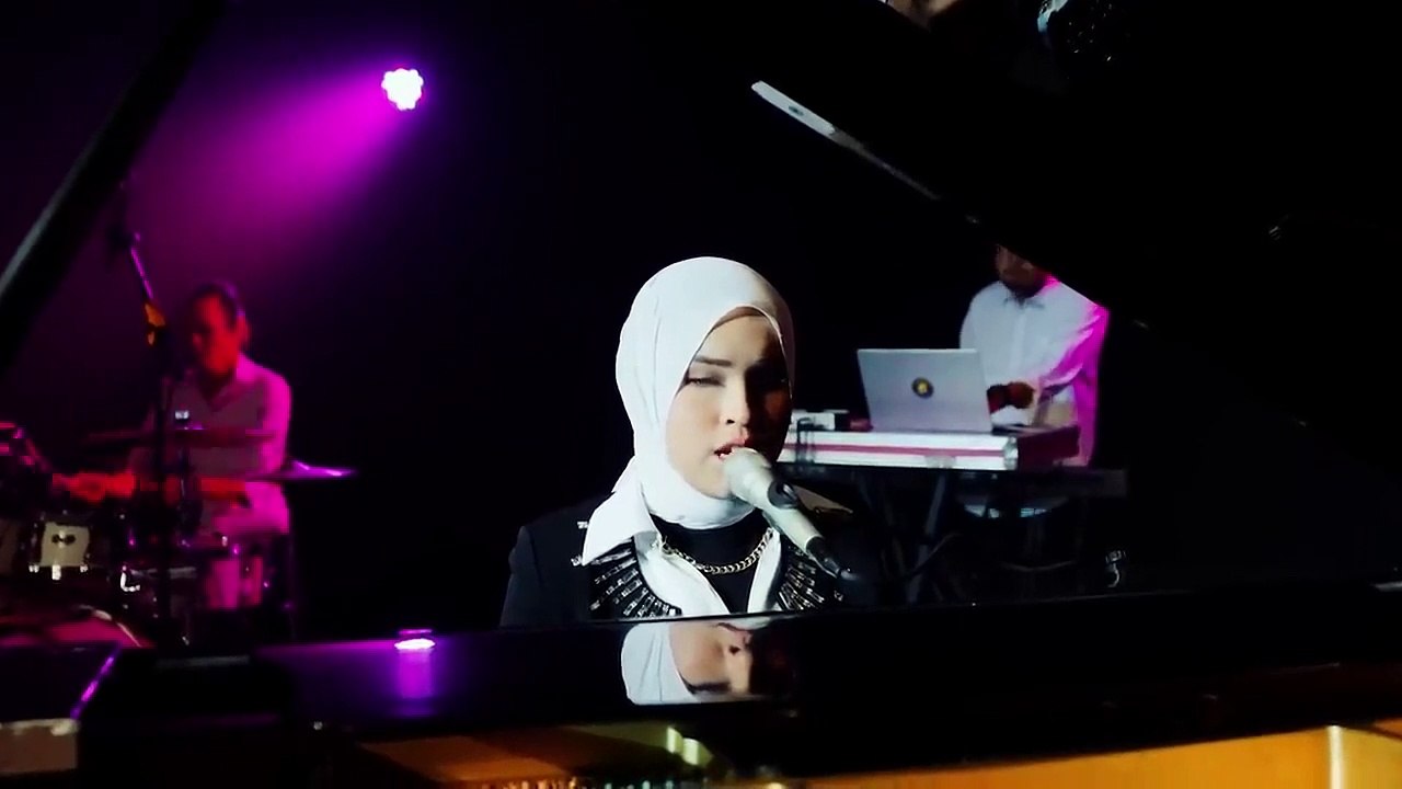 Putri Ariani - Loneliness