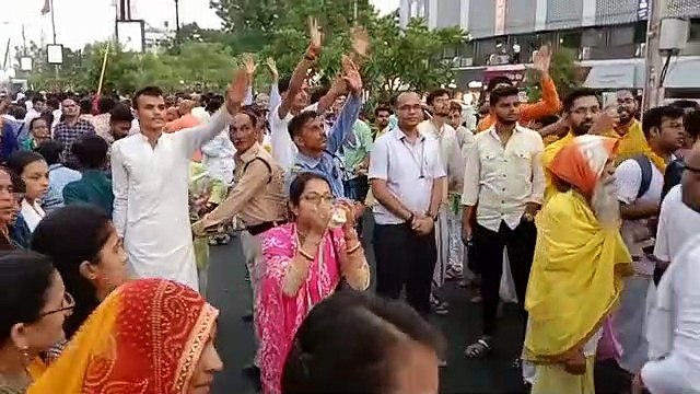 Devotees were blessed by pulling the rope of the chariot decorated with indigenous and foreign flowers