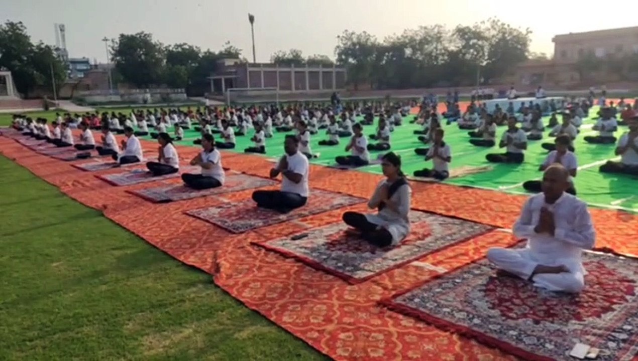 International Yoga Day: उम्मेद राजकीय स्टेडियम में हुआ मुख्य समारोह, देखें VIDEO