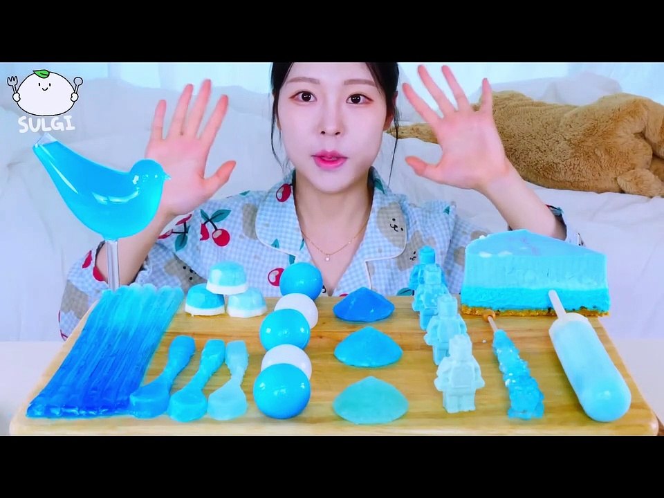 ASMR MUKBANG Blue Desserts Jelly cake, Kohakuto spoon, Jewelry Chocolate, CANDY Ice cream.