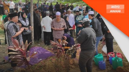 Selesai pengebumian Allahyarham Rohana Jalil
