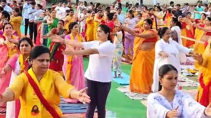 विश्व योग दिवस पर श्रीराम स्टेडियम में हुआ जिला स्तरीय आयोजन