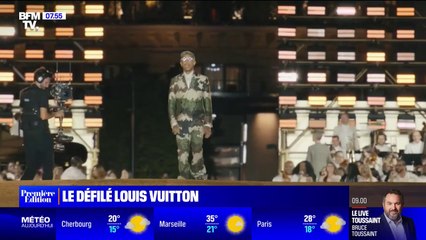 Le premier défilé de Pharrell Williams pour Louis Vuitton a amené près de  1750 invités sur le Pont-Neuf à Paris - Vidéo Dailymotion