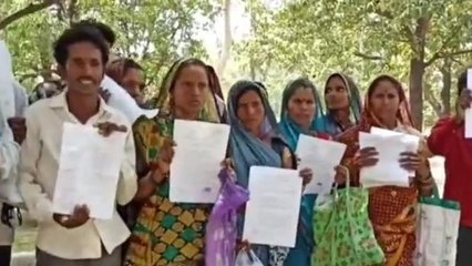 नरसिंहपुर: साहब...कागजों में हो गया शौचालय का निर्माण और ना मिला पीएम आवास