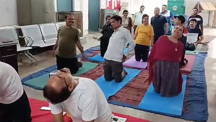कन्या महा. इटारसी - योग से मिलता है सुख, शांति से जीने का अवसर