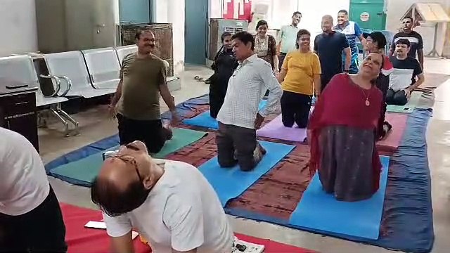 कन्या महा. इटारसी - योग से मिलता है सुख, शांति से जीने का अवसर