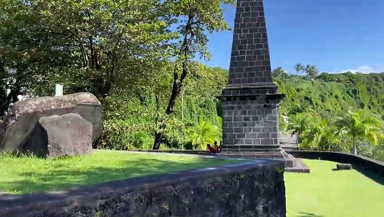 La marine Sainte-Rose : "On a vendu ce terrain comme la vend ti cochon dann goni"