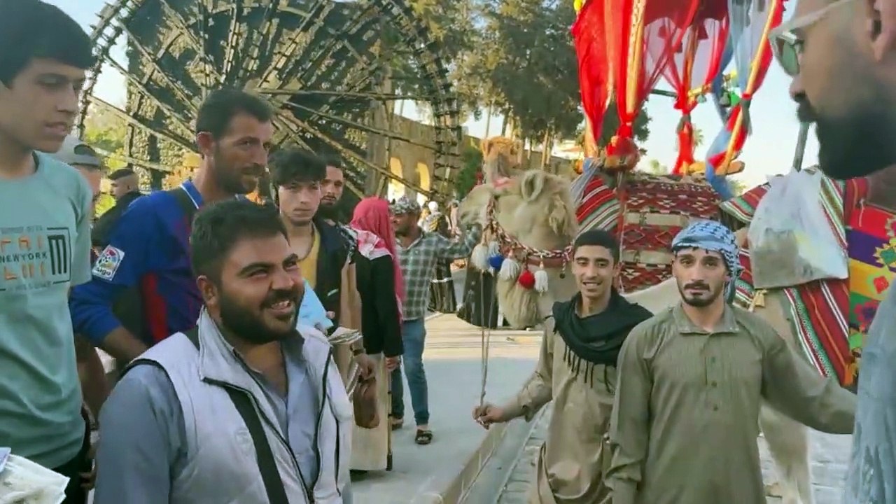 Ülkesine dönen Suriyeli'den Türkiye'deki hemşerilerine çağrı: Savaş yok geri dönün