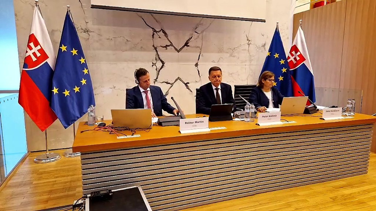 ZÁZNAM: NBS: Spomaľovanie rastu cien v SR bude v roku 2023 pokračovať