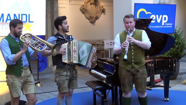 Rot-Weiß-Rot in Europa Zwölf Ziele für zwölf Monate