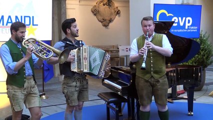 Rot-Weiß-Rot in Europa Zwölf Ziele für zwölf Monate