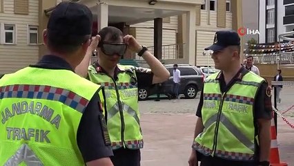 Une formation sur la circulation est dispensée aux citoyens avec un camion de formation mobile de gendarmerie à Ardahan
