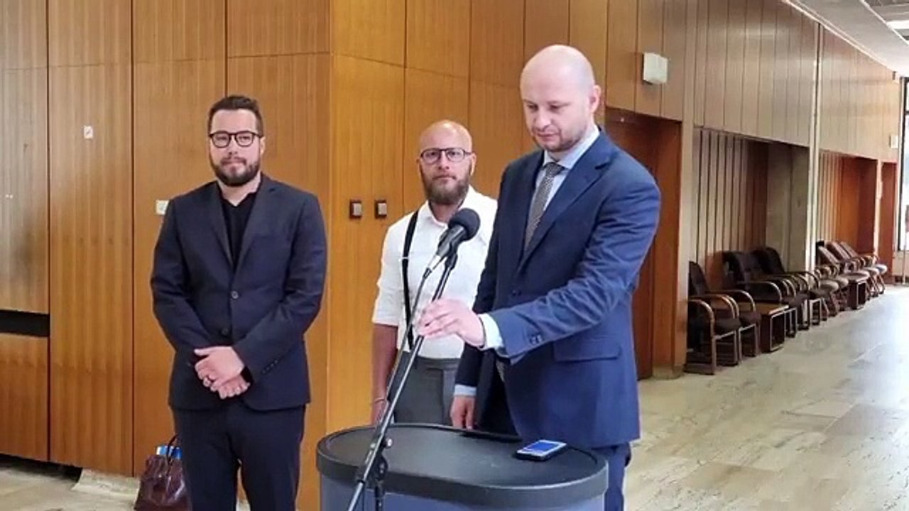 ZÁZNAM: Brífing ministra investícií, regionálneho rozvoja a informatizácie SR P. Balíka