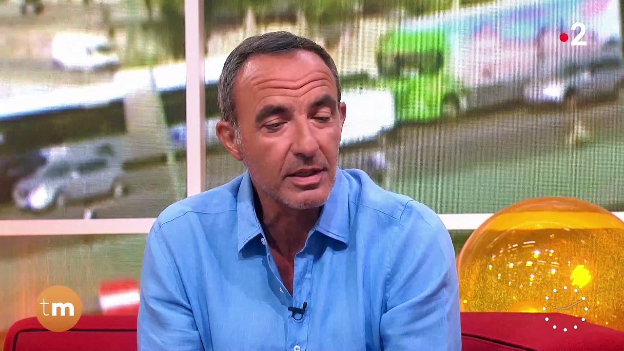 La mère de Nikos Aliagas fait une apparition en direct dans « Télématin » sur France 2 et réprimande l’animateur : « Arrête de te foutre de ma gueule ! » - Regardez