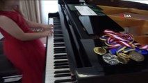7 yaşındaki piyano yeteneği Uluslararası Mozart Yarışması'nda birincilik kazandı