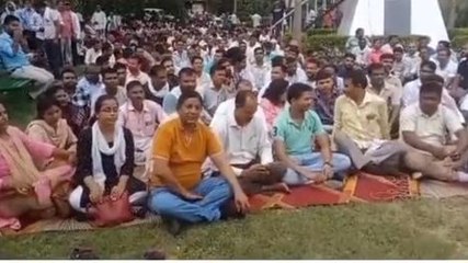 बिजनौर: मारपीट के मामले में पंचायत सेक्रेटरी से माफ़ी मांगने के बाद धरना समाप्त