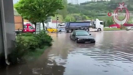 Une averse s'abat sur la capitale