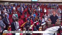 Aymeric Caron se fait recadrer après avoir lancé une minute de silence à l'Assemblée nationale