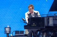 Elton John trouve qu'être parent est 'la chose la plus difficile au monde'
