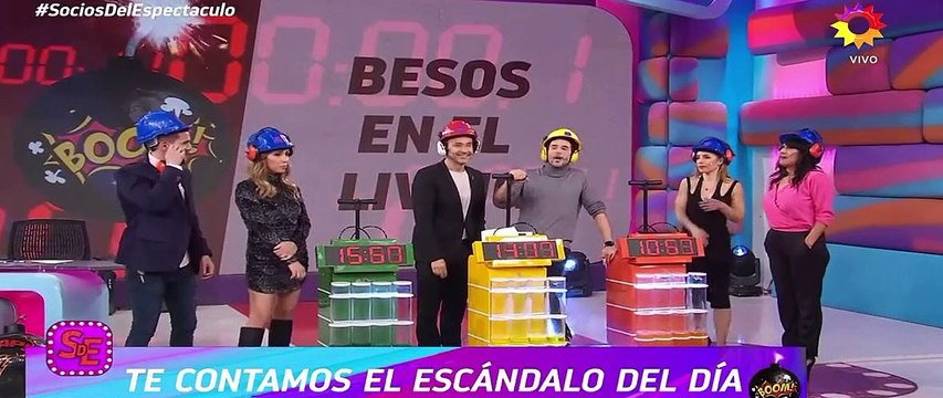 Marcelo Tinelli a los besos con una famosa figura de Gran Hermano