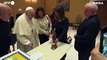 Vaticano, il commosso abbraccio fra il Papa e Lula