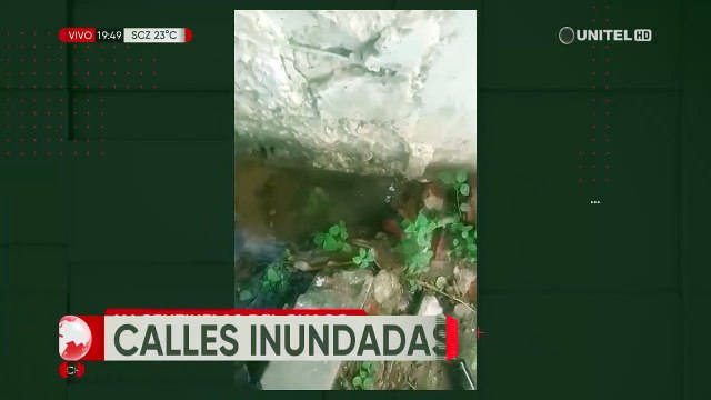 Fugas de agua provocan inundaciones en varios barrios