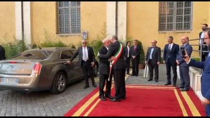 Il presidente Lula in Campidoglio, abbraccio con Gualtieri