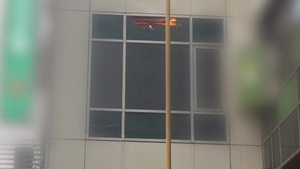 서울 신대방동 주상복합건물 식당 화재...80여 명 대피 / YTN