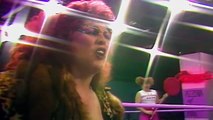 GLOW: The Story of The Gorgeous Ladies of Wrestling Bande-annonce (EN)