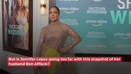 Ben Affleck Shocks Fans With Six Pack!