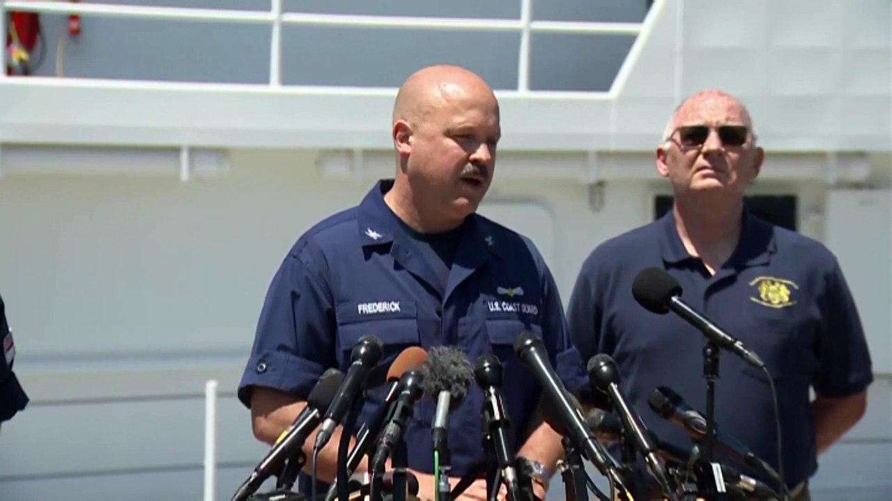 Search for missing submersible near Titanic wreck enters crucial stage