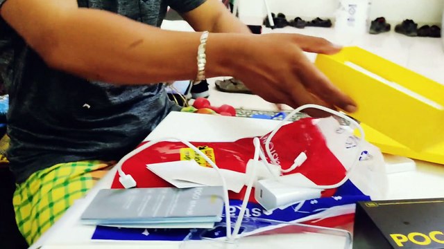 POCO X5 Pro 5G Review & Unboxing First Impressions ⚡Snapdragon 778, 120 Hz AMOLED & More