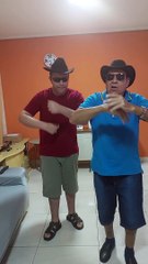 Luis Henrique e Vovô Valdivino Dançando Do Outro Lado Da Cidade