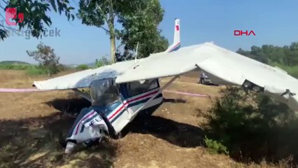 İzmir'de eğitim uçağı boş araziye zorunlu iniş yaptı