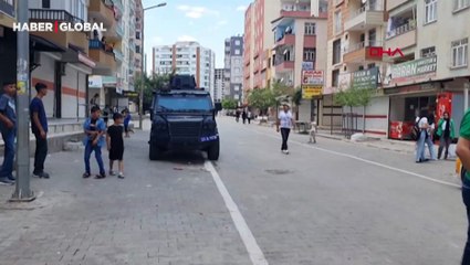 Diyarbakır'da 'yan baktın' kavgasında silahlar çekildi: 4 yaralı var