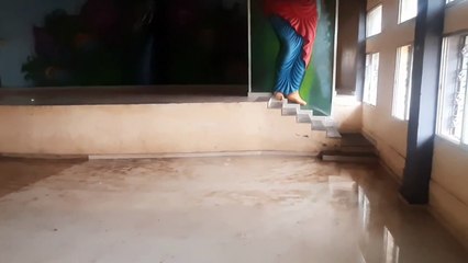 निगम ने 32 लाख खर्च कर ऑडिटोरियम का किए मरम्मत, पहली बारिश में छत से टपकने लगा पानी,