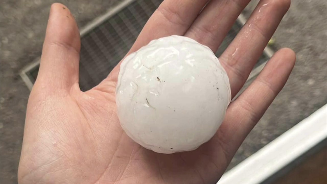 Acht Zentimeter große Hagelkörner treffen Österreich