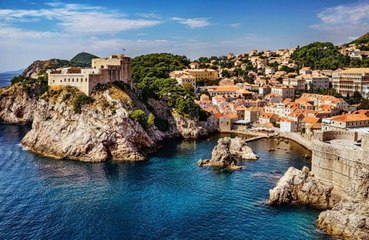 Tourisme : la ville de Dubrovnik interdit les valises à roulettes