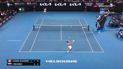 "Il va essayer de faire un peu le clown…" : La toupie Medvedev était sans solution en début de match