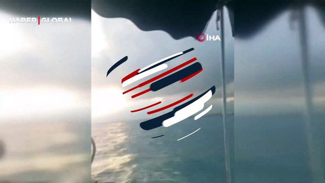 Hatay’da denizde hortum çıktı, vatandaşlar tarafından cep telefonuyla görüntüledi