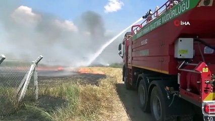 Download Video: Tarım arazisinde çıkan yangına havadan ve karadan müdahale edildi