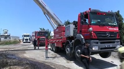 Bursa'da büyük yangın: Yaralılar var!