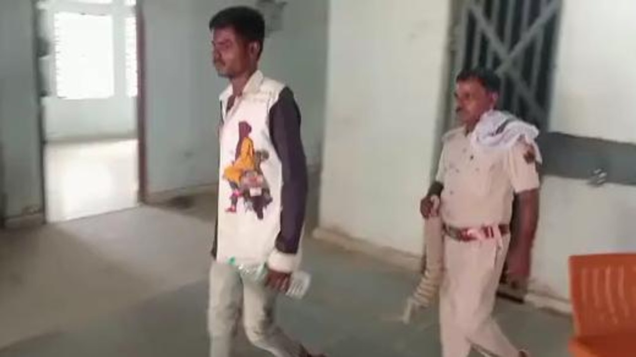 सीतामढ़ी: शराब के साथ एक तस्कर गिरफ्तार,जानें कहाँ से लाता था शराब की खेप